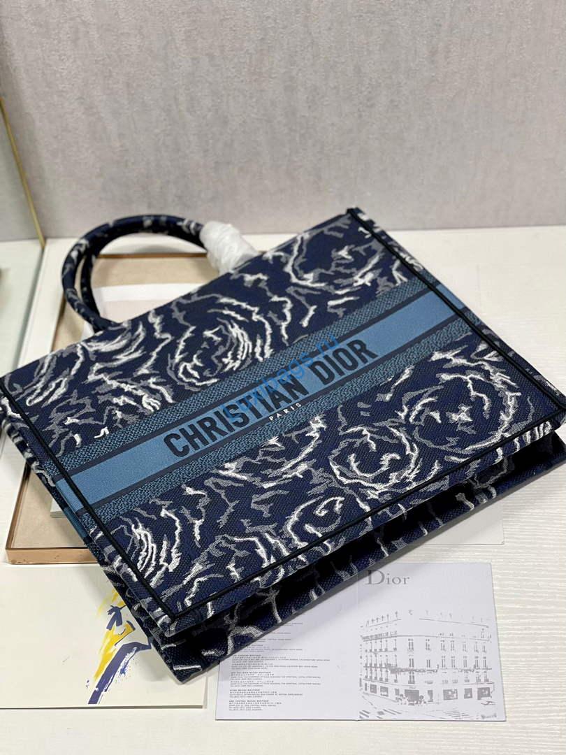 Dior M1286 Large Book Tote Blue Dior Roses embroidery | dior m1286 large dior book tote blue dior roses embroidery 06