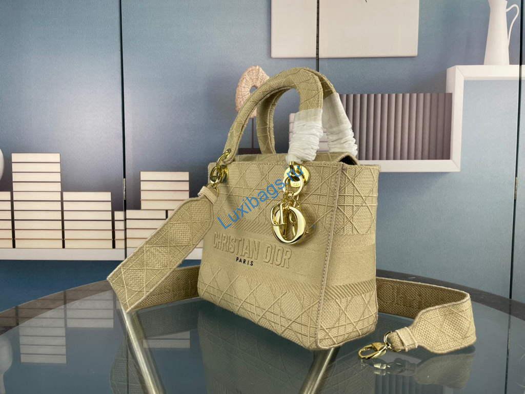 Dior M0565 Medium Lady D-Life Bag Cannage Embroidery Light Yellow | dior medium lady d life bag m0565 cannage embroidery 029