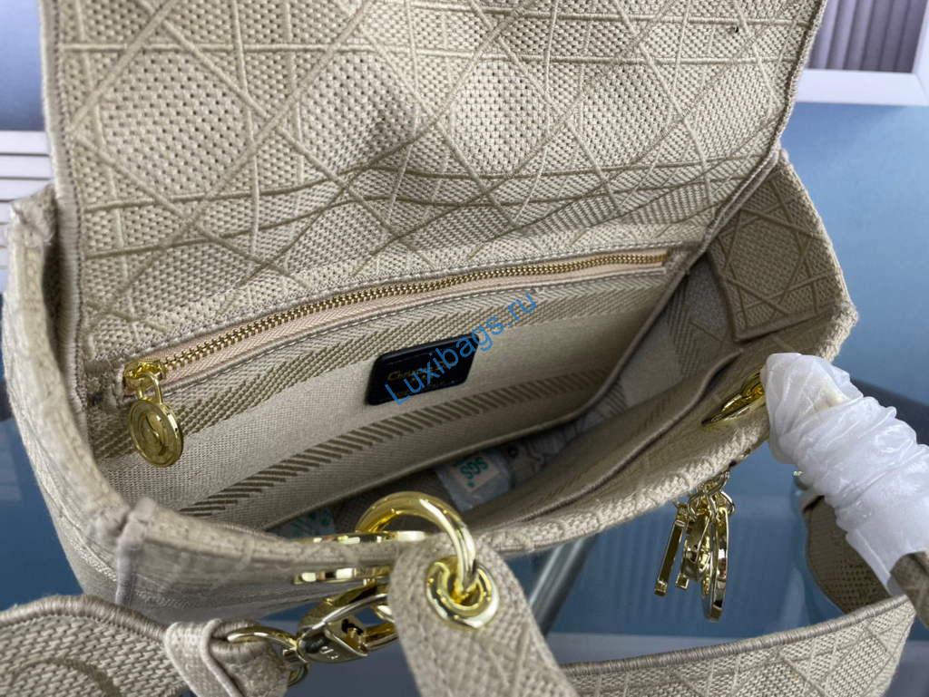Dior M0565 Medium Lady D-Life Bag Cannage Embroidery Light Yellow | dior medium lady d life bag m0565 cannage embroidery 034