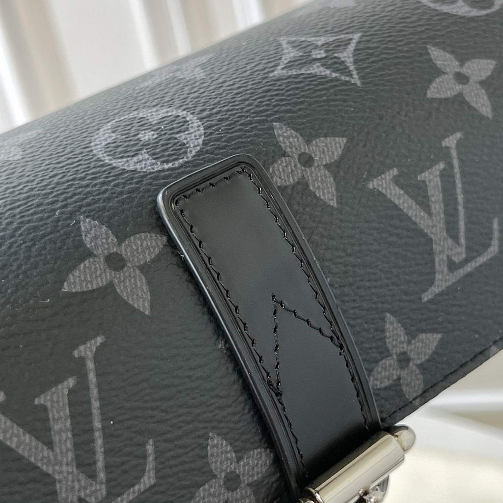 Louis Vuitton 3 Watch Case Monogram Eclipse Canvas M43385 | louis vuitton 3 watch case m47530 monogram canvas 34