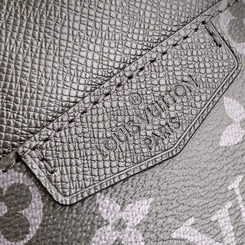 LV M30741 Louis Vuitton Outdoor Slingbag Black | lv m30741 louis vuitton outdoor slingbag black 006