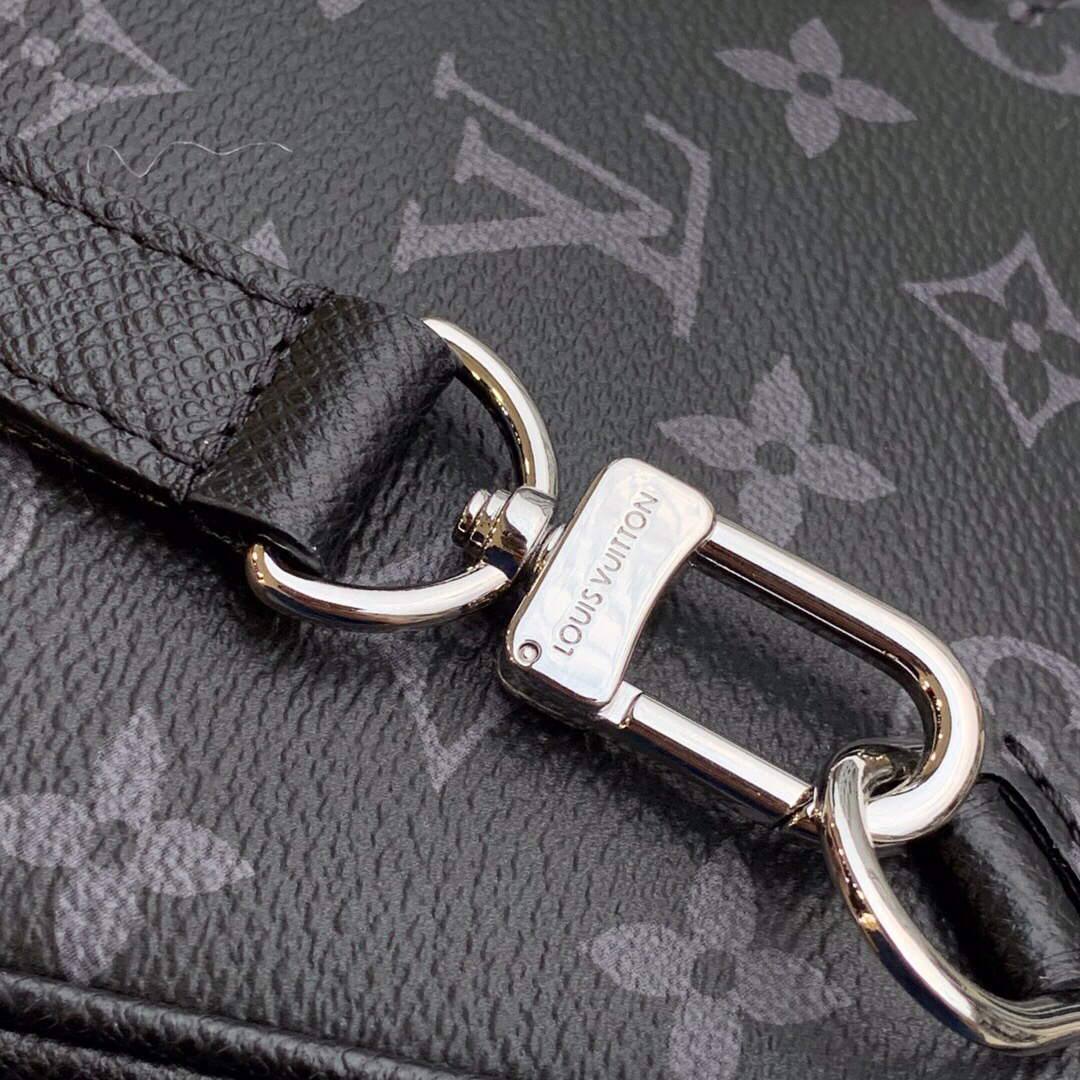 LV M30741 Louis Vuitton Outdoor Slingbag Black | lv m30741 louis vuitton outdoor slingbag black 007