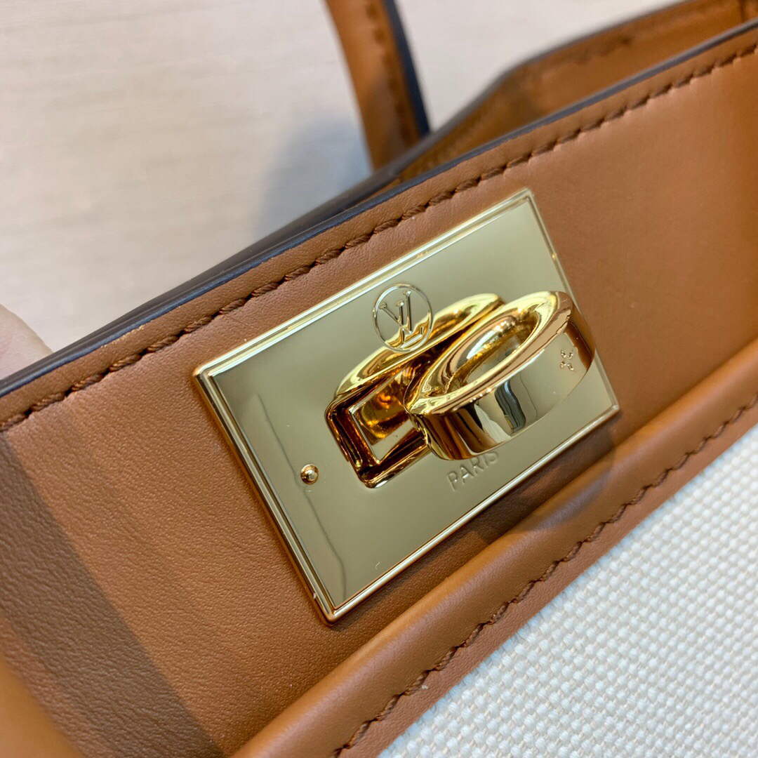 LV M59905 Louis Vuitton On My Side PM Tote Bag | lv m59905 louis vuitton on my side pm tote bag 006