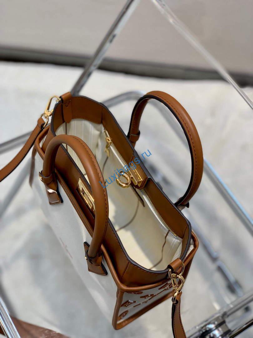 LV M59905 Louis Vuitton On My Side PM Tote Bag | lv m59905 louis vuitton on my side pm tote bag 009