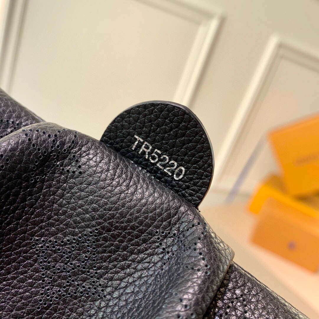 LV M80093 Louis Vuitton Scala Mini Pouch Bag M80497 Black | lv m80093 louis vuitton scala mini pouch bag m80497 black 005