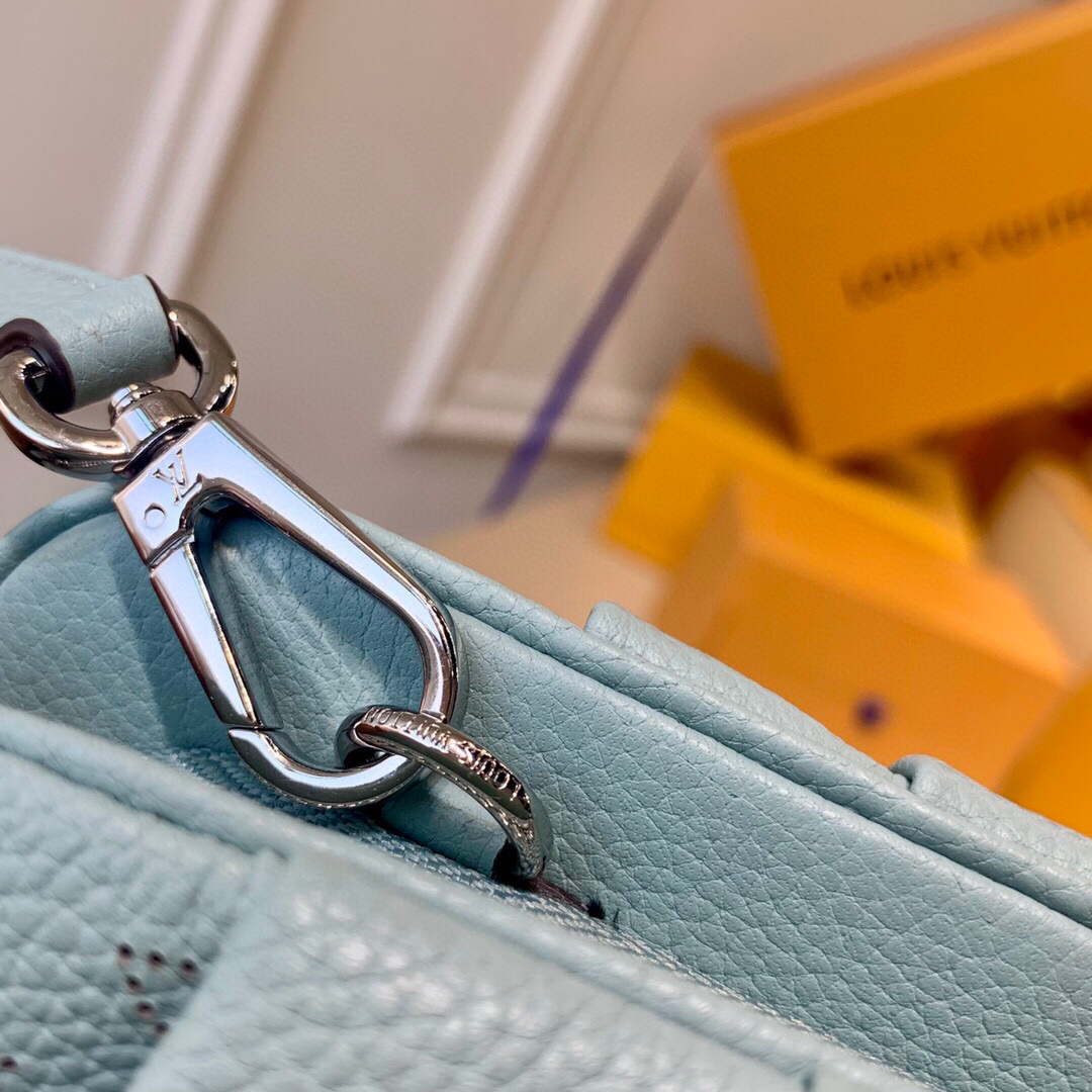 LV M80094 Louis Vuitton Scala Mini Pouch Bag M80092 Blue | lv m80094 louis vuitton scala mini pouch bag m80093 blue 006
