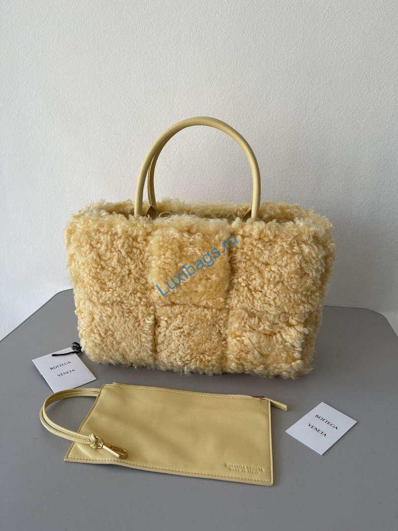 Bottega Veneta BV 652867 Arco Tote Intreccio shearling Light Yellow | bottega veneta bv 652867 arco tote intreccio shearling yellow 012