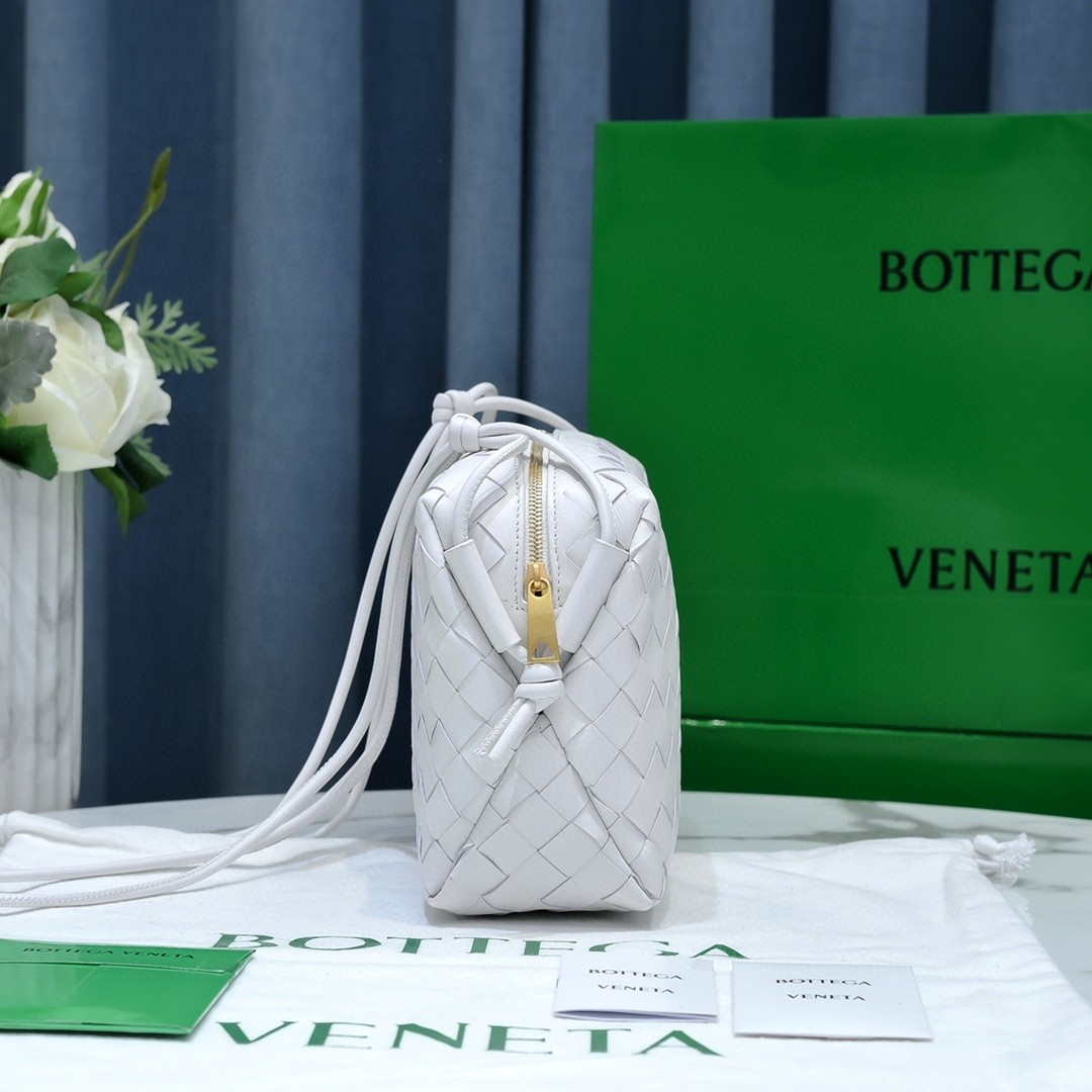 Bottega Veneta BV 680254 Mini Loop intrecciato leather cross-body bag White | bottega veneta bv 680254 mini intrecciato leather cross body bag white 005