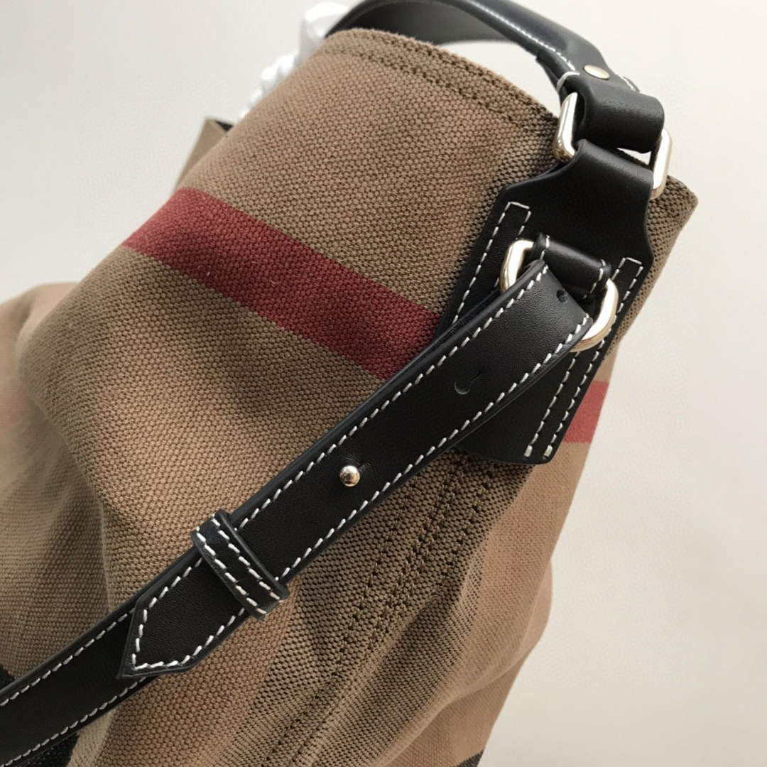 Burberry 39457261 Ashby Black Canvas Hobo Bag | burberry 39457261 ashby white canvas hobo bag black 003