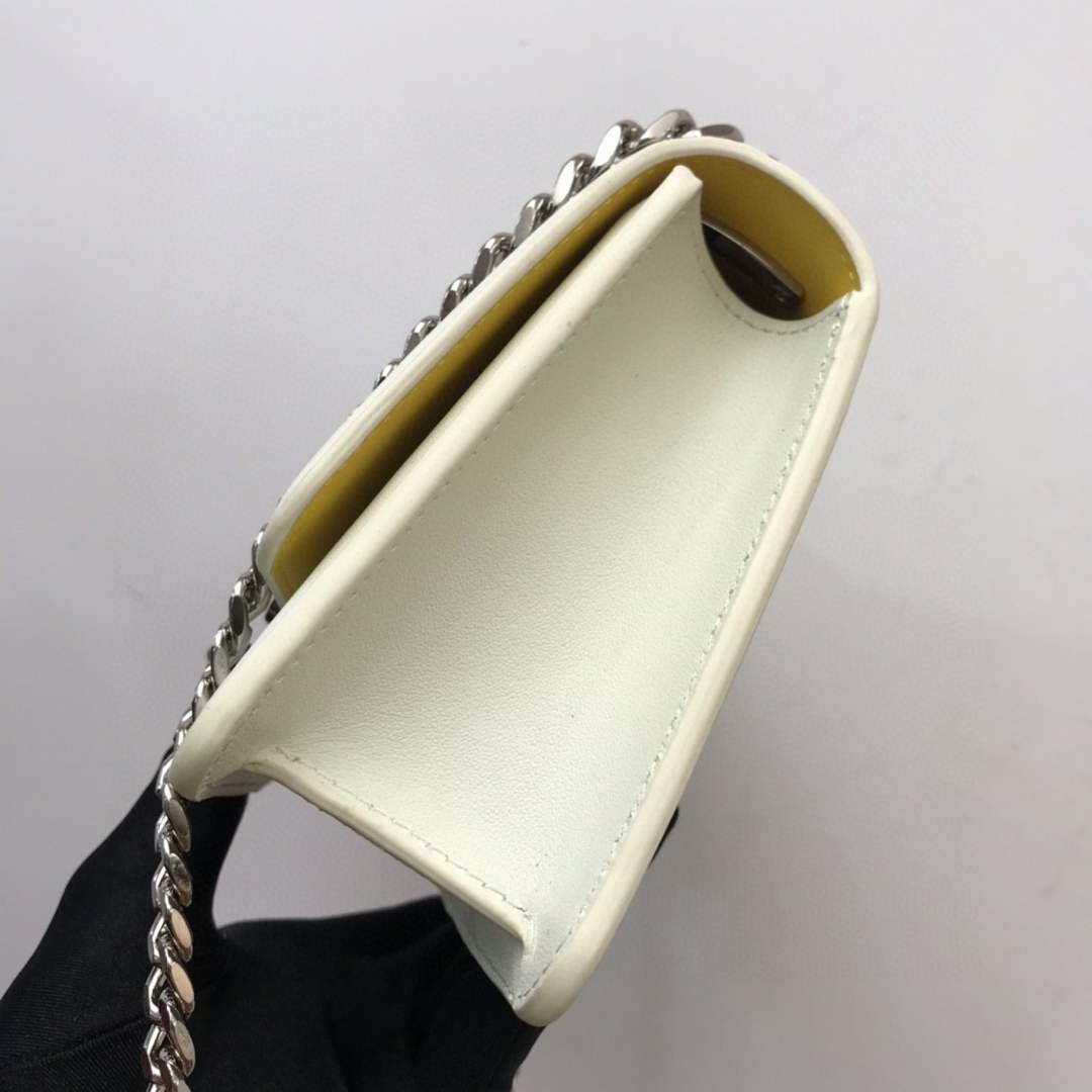 Burberry 80522321 Medium Leather TB Bag White Silvery | burberry 80522321 medium leather tb bag white silvery 0005