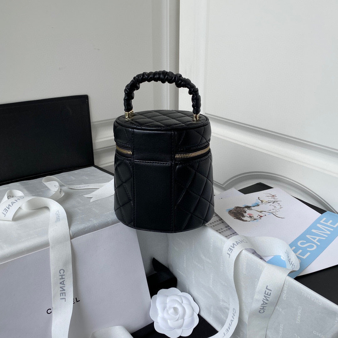 Chanel Vanity Case Lambskin AP2730 Black | chanel ap2730 vanity case lambskin 02
