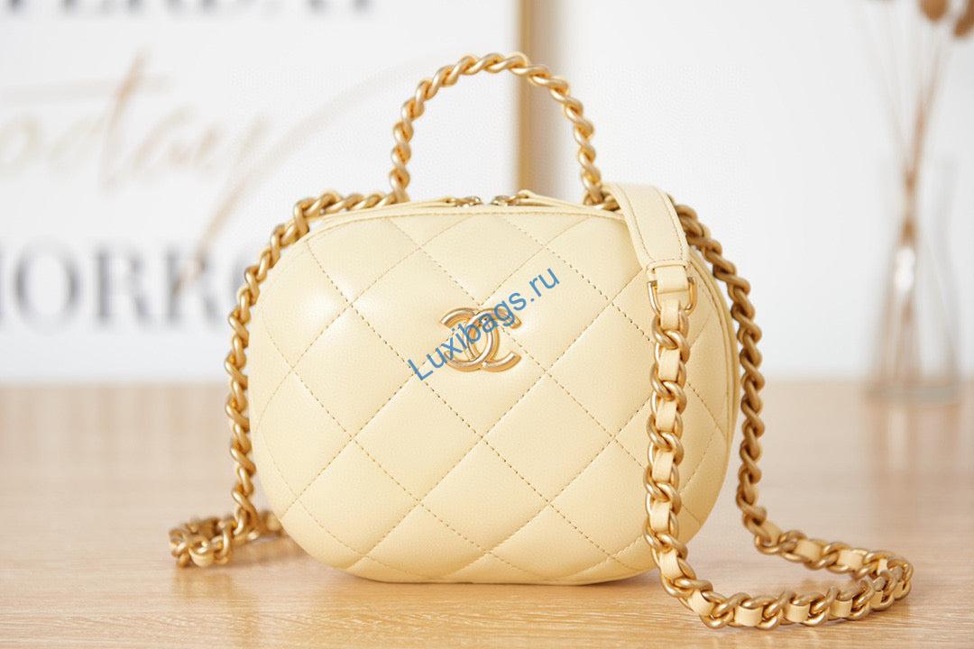 Chanel Small Vanity Case Lambskin gold-tone metal AS3066 Apricot | chanel as3066 small vanity case lambskin gold tone metal apricot 02
