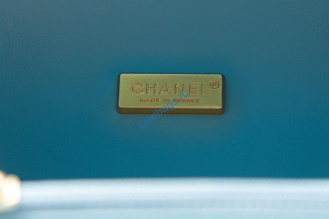 Chanel Small Vanity Case Lambskin gold-tone metal AS3066 Blue | chanel as3066 small vanity case lambskin gold tone metal blue 09