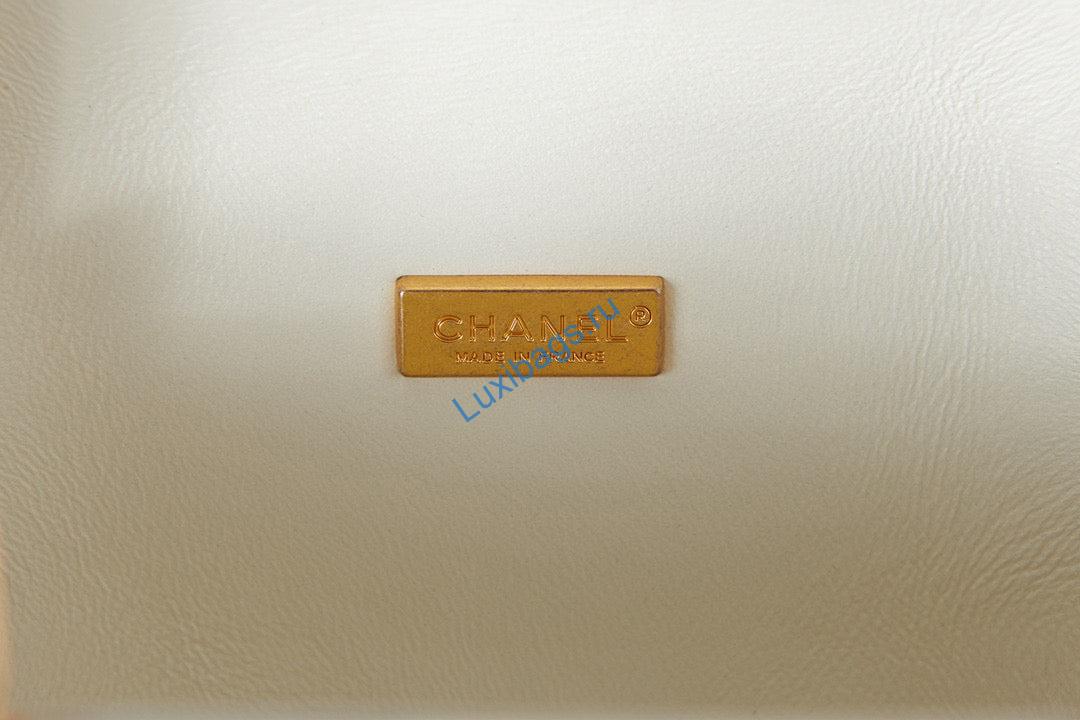 Chanel Small Vanity Case Lambskin gold-tone metal AS3066 White | chanel as3066 small vanity case lambskin gold tone metal white 09