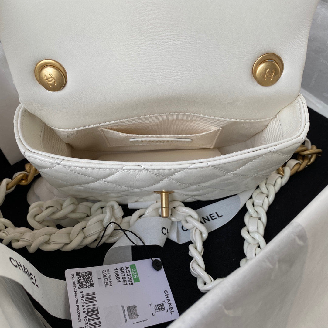 Chanel Mini Flap Bag Lambskin Gold-Tone Metal AS3205 White | chanel as3205 mini flap bag lambskin gold tone metal white 07