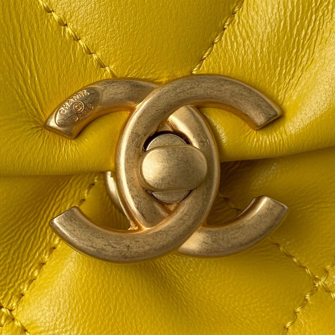 Chanel Small Flap Bag Lambskin Gold-Tone Metal AS3206 Yellow | chanel as3206 small flap bag lambskin gold tone metal 40