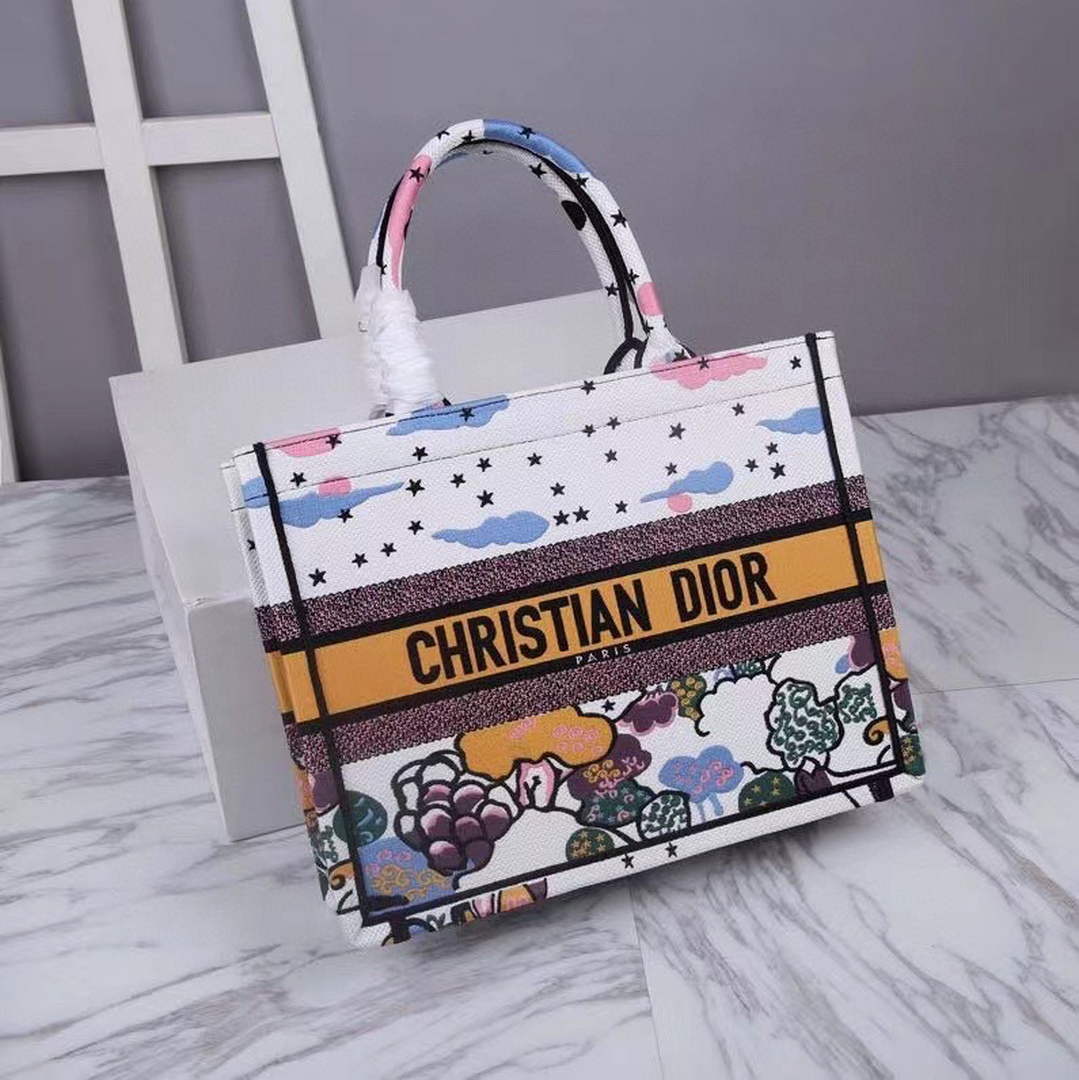 Dior Medium Book Tote Latte Dior Ciel de Rêve Embroidery M1296 | dior m1296 medium book tote latte dior ciel de reve embroidery 04