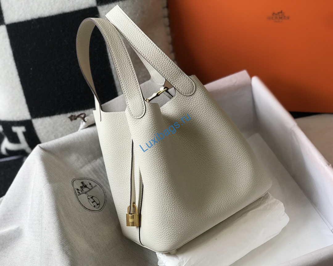 hermes h056289 picotin lock 18 22 bag h330012 gold 1 Hermes H056289 Picotin Lock 18 22 Bag H330012 Gold | hermes h056289 picotin lock 18 22 bag h330101