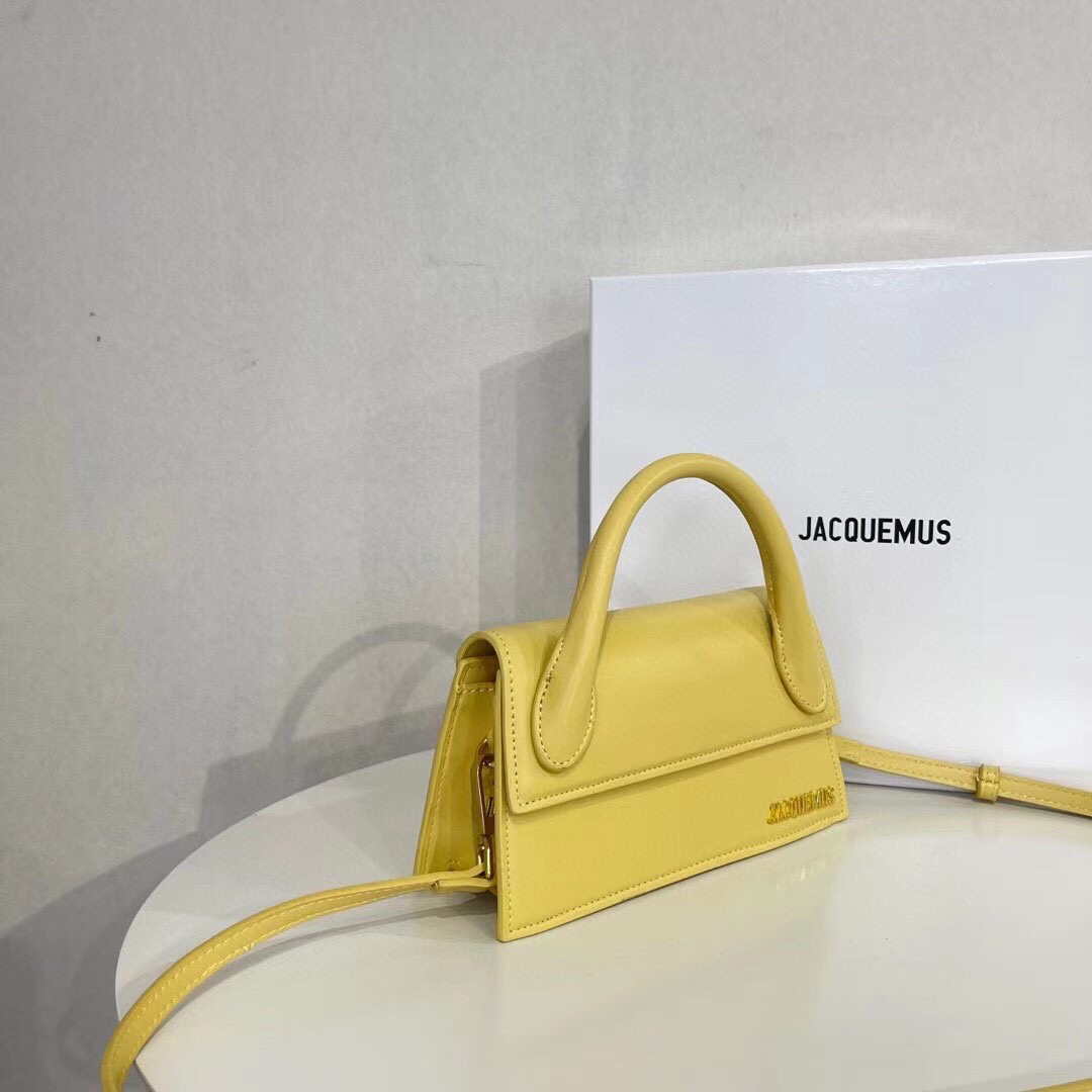 Jacquemus Le grand Chiquito 213BA003 Yellow | jacquemus le grand chiquito 213ba003 rose red 003