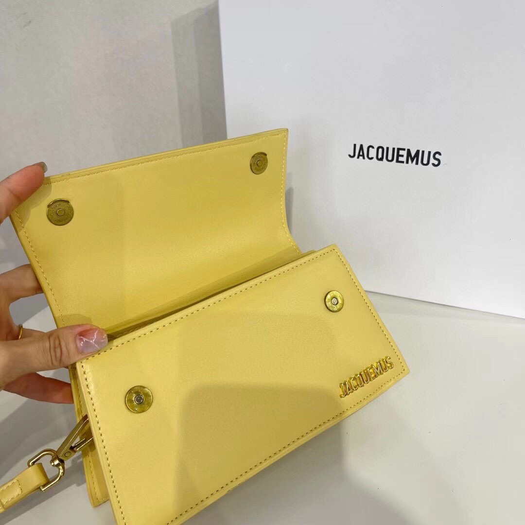 Jacquemus Le grand Chiquito 213BA003 Yellow | jacquemus le grand chiquito 213ba003 rose red 008