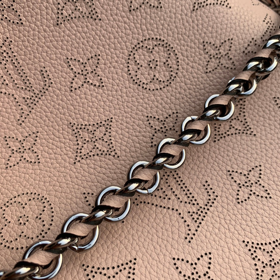 Louis Vuitton LV M59203 Bella Tote Mahina Crème Beige | louis vuitton lv m59200 bella tote mahina 014