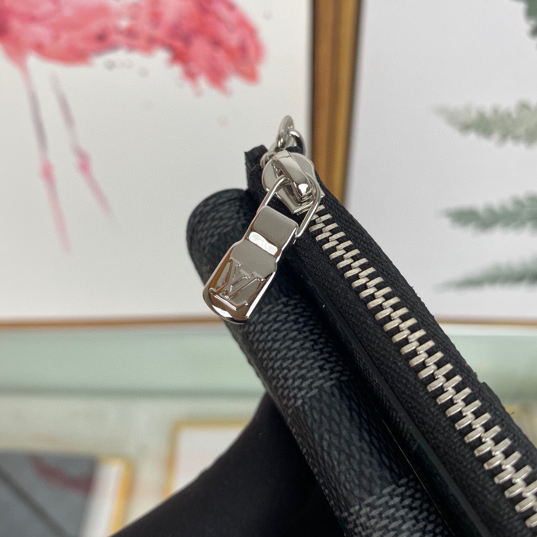 Louis Vuitton LV M69431 Card Holder Recto Verso Black | louis vuitton lv m69431 card holder recto verso black 08