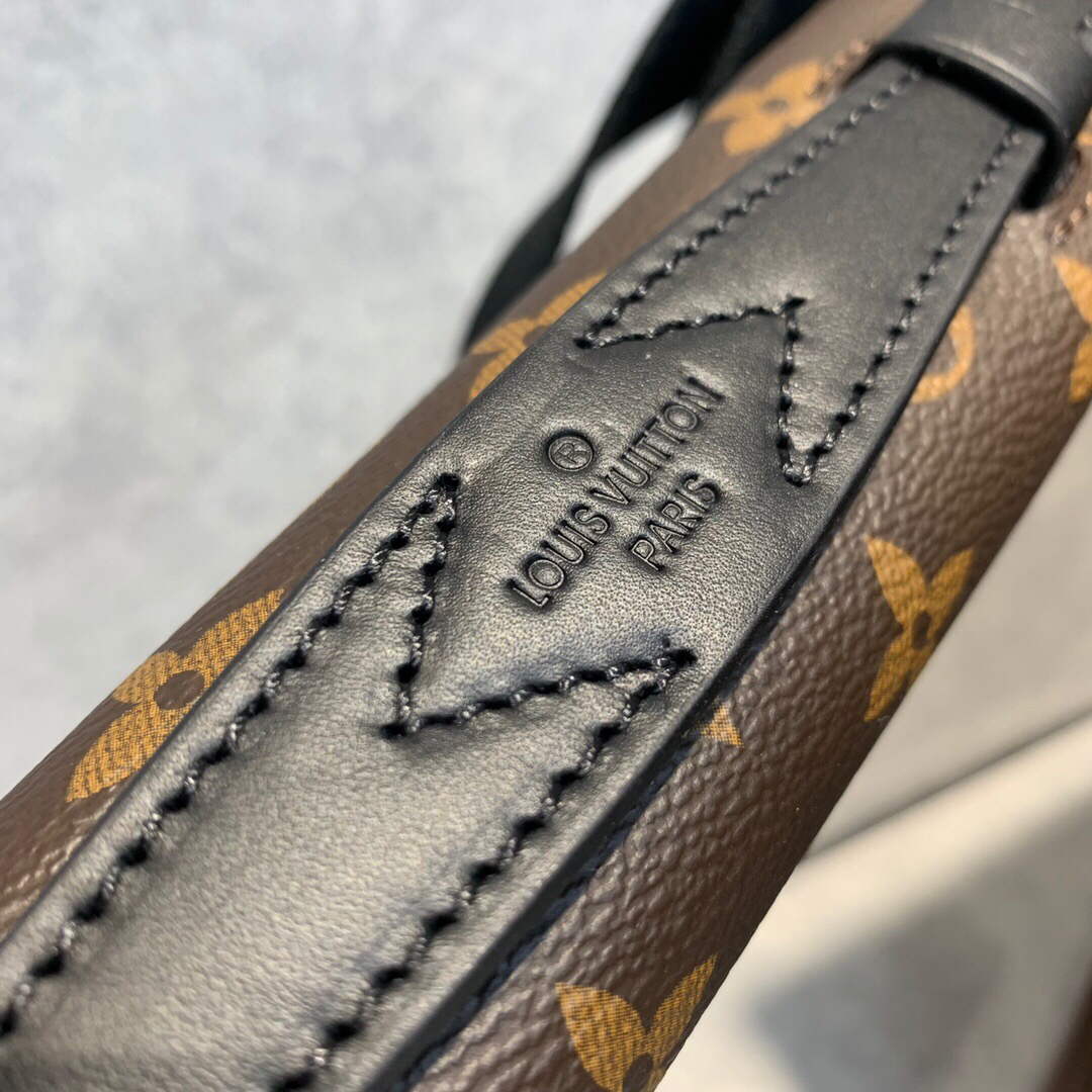 LV M45807 Louis Vuitton S Lock Sling Bag Purple | lv m45807 louis vuitton s lock sling bag purple 007