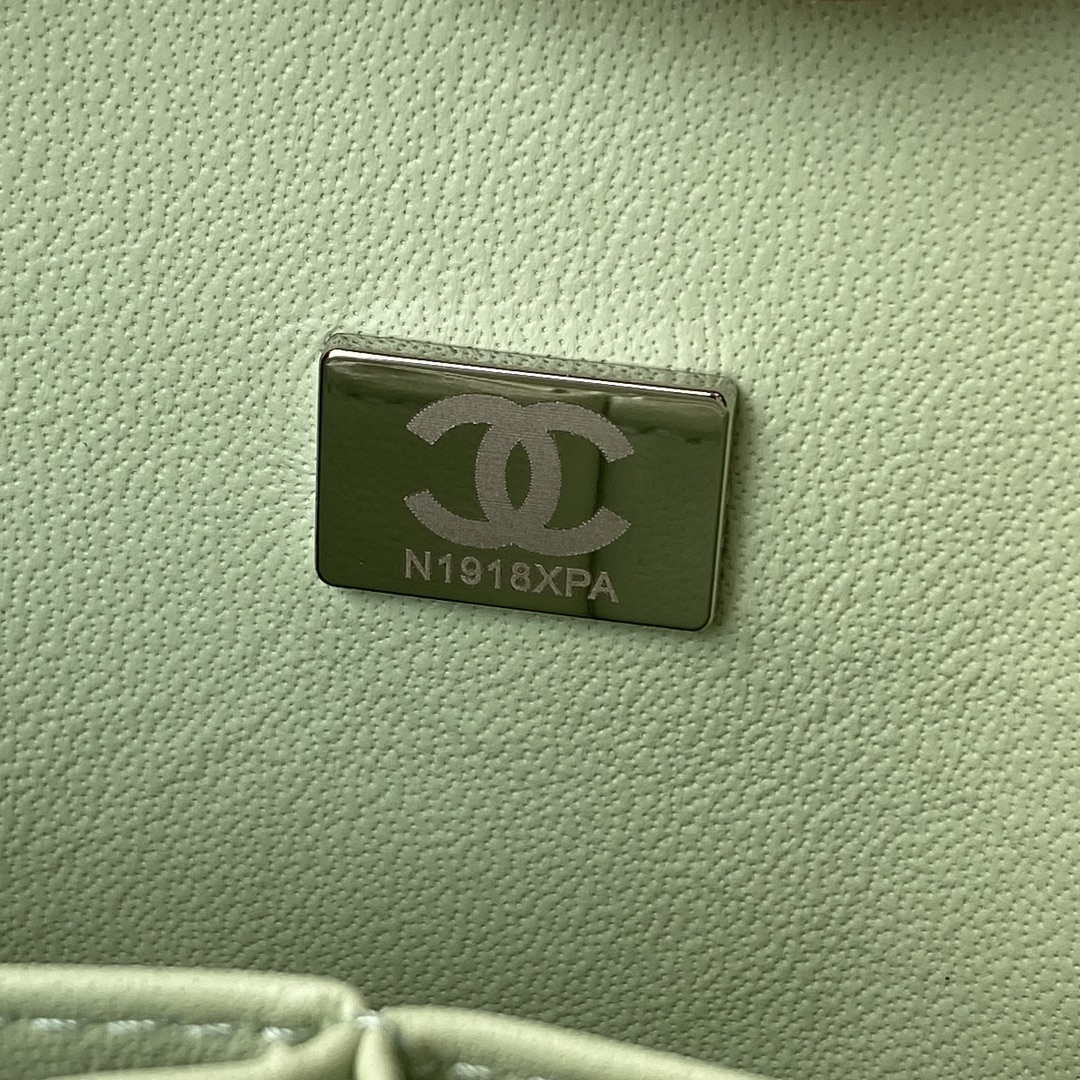 Chanel A01112 Flap Handbag Classic Bag Lambskin Light Green Silver | chanel a01112 flap handbag classic bag lambskin light 009