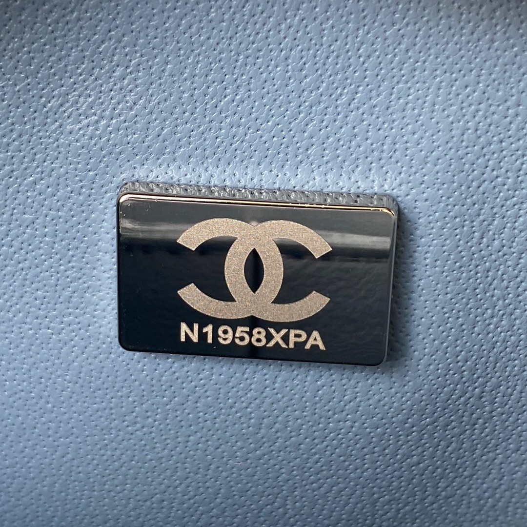 Chanel A01112 Flap Handbag Classic Bag Lambskin Sky Blue Silver | chanel a01112 flap handbag classic bag lambskin light 027