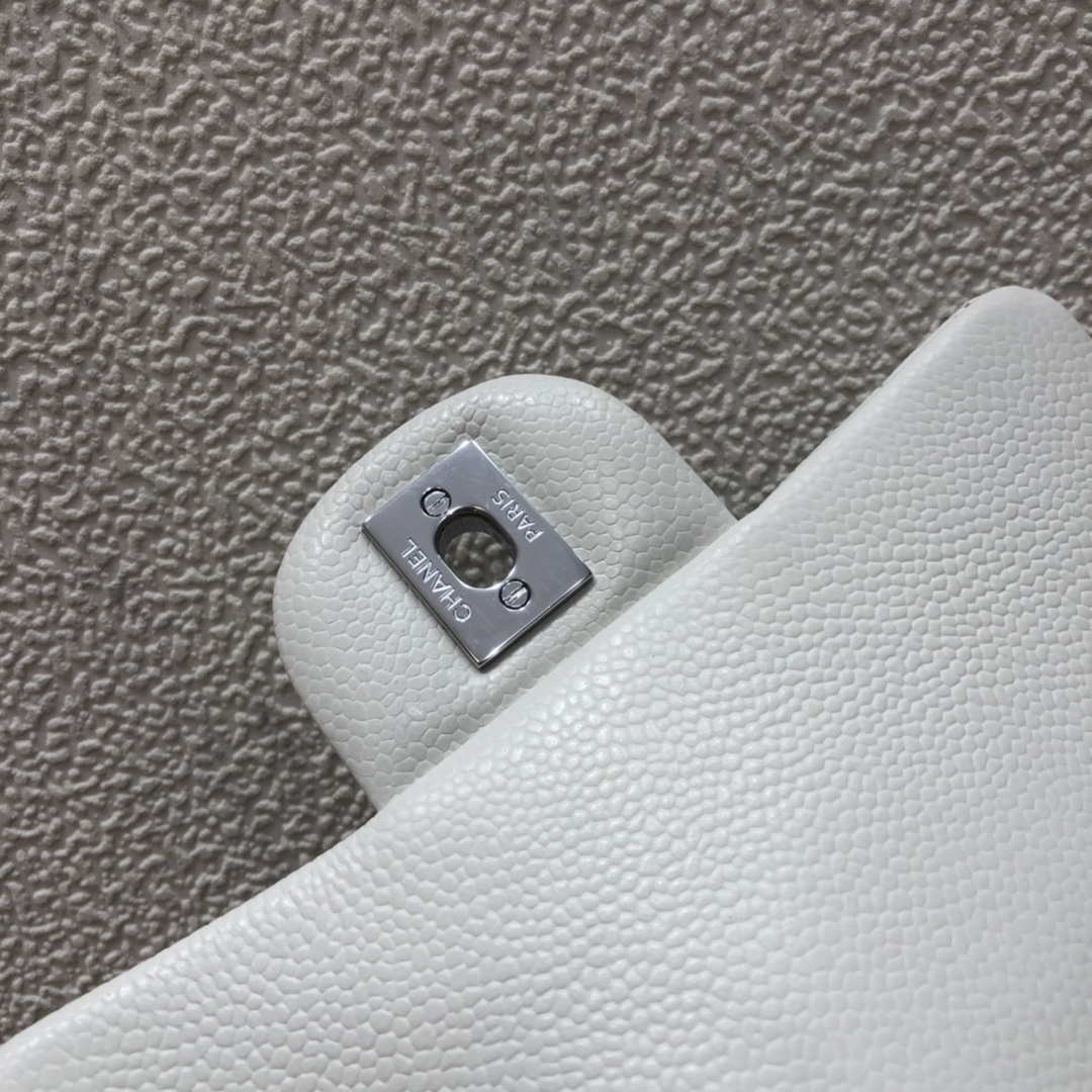 Chanel A35200 Mini Flap Bag 17cm Grained Calfskin Whiet Silver | chanel a35200 mini flap bag 17cm grained calfskin white 017