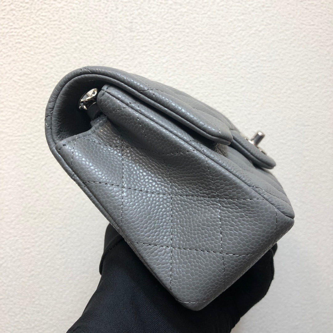 Chanel A69900 Mini Flap Bag Grained Calfskin Gray Silver | chanel a69900 mini flap bag grained calfskin gray 014