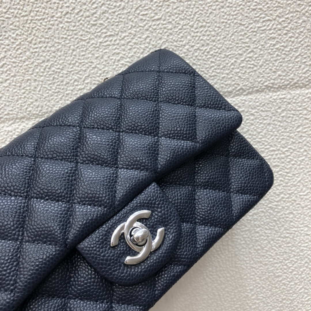 Chanel A69900 Mini Flap Bag Grained Calfskin Navy Blue Silver | chanel a69900 mini flap bag grained calfskin navy blue 011