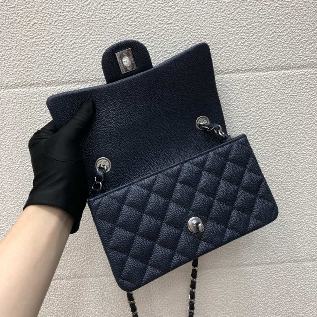 Chanel A69900 Mini Flap Bag Grained Calfskin Navy Blue Silver | chanel a69900 mini flap bag grained calfskin navy blue 015