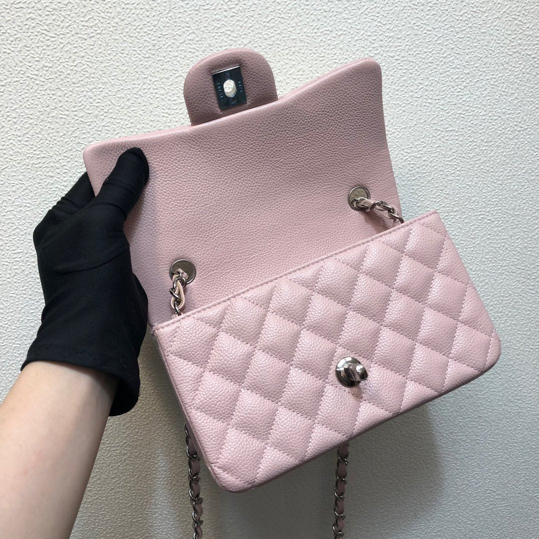 Chanel A69900 Mini Flap Bag Grained Calfskin Pink Silver | chanel a69900 mini flap bag grained calfskin pink 016