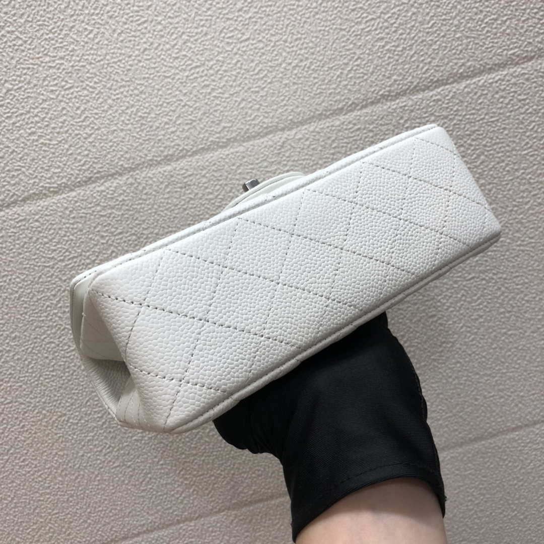 Chanel A69900 Mini Flap Bag Grained Calfskin White Silver | chanel a69900 mini flap bag grained calfskin white 014