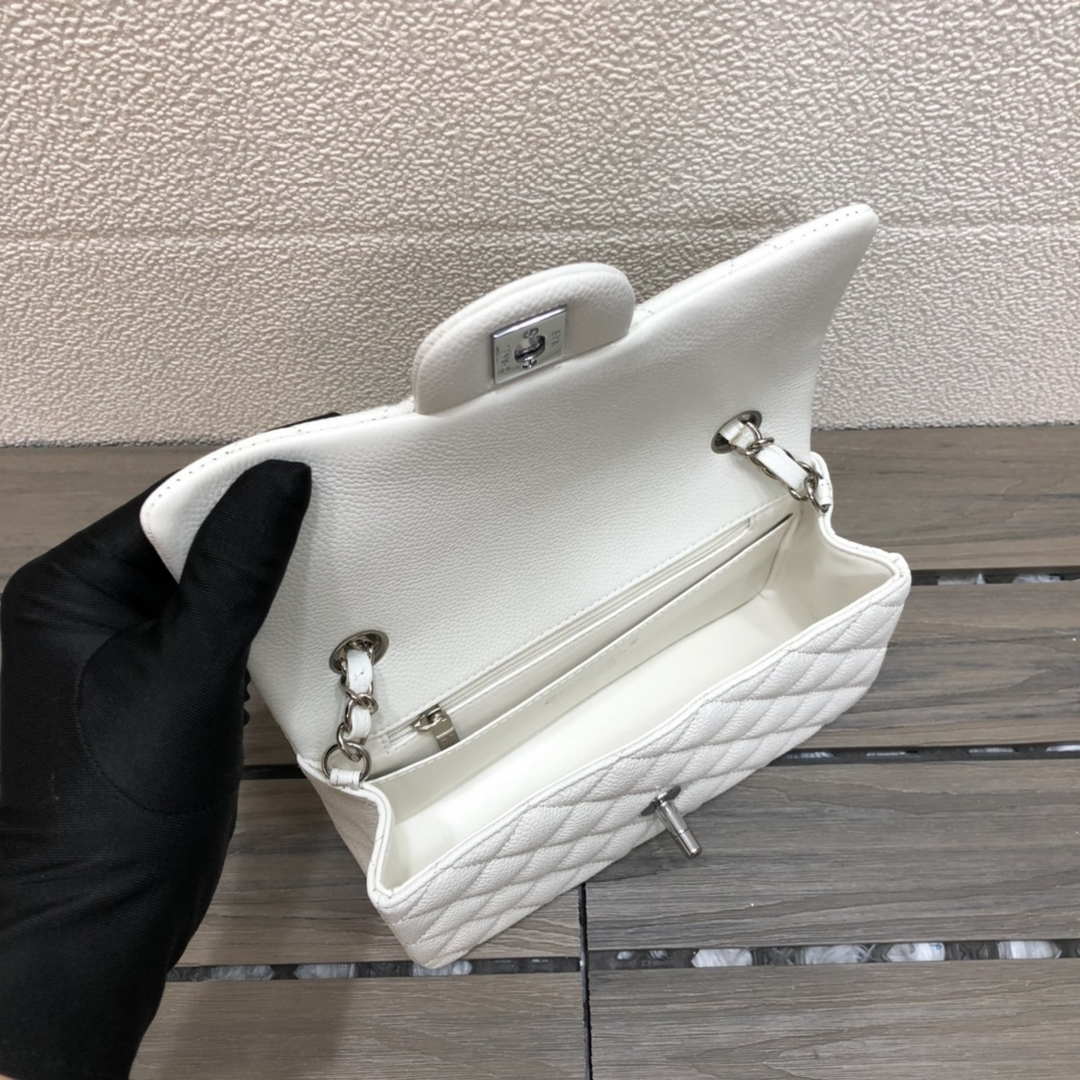 Chanel A69900 Mini Flap Bag Grained Calfskin White Silver | chanel a69900 mini flap bag grained calfskin white 018
