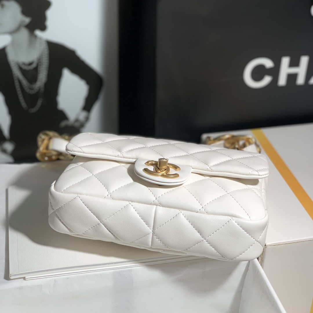 Chanel AS3214 Small Flap Bag Lambskin Gold-Tone Metal White | chanel as3213 small flap bag lambskin gold tone metal 005