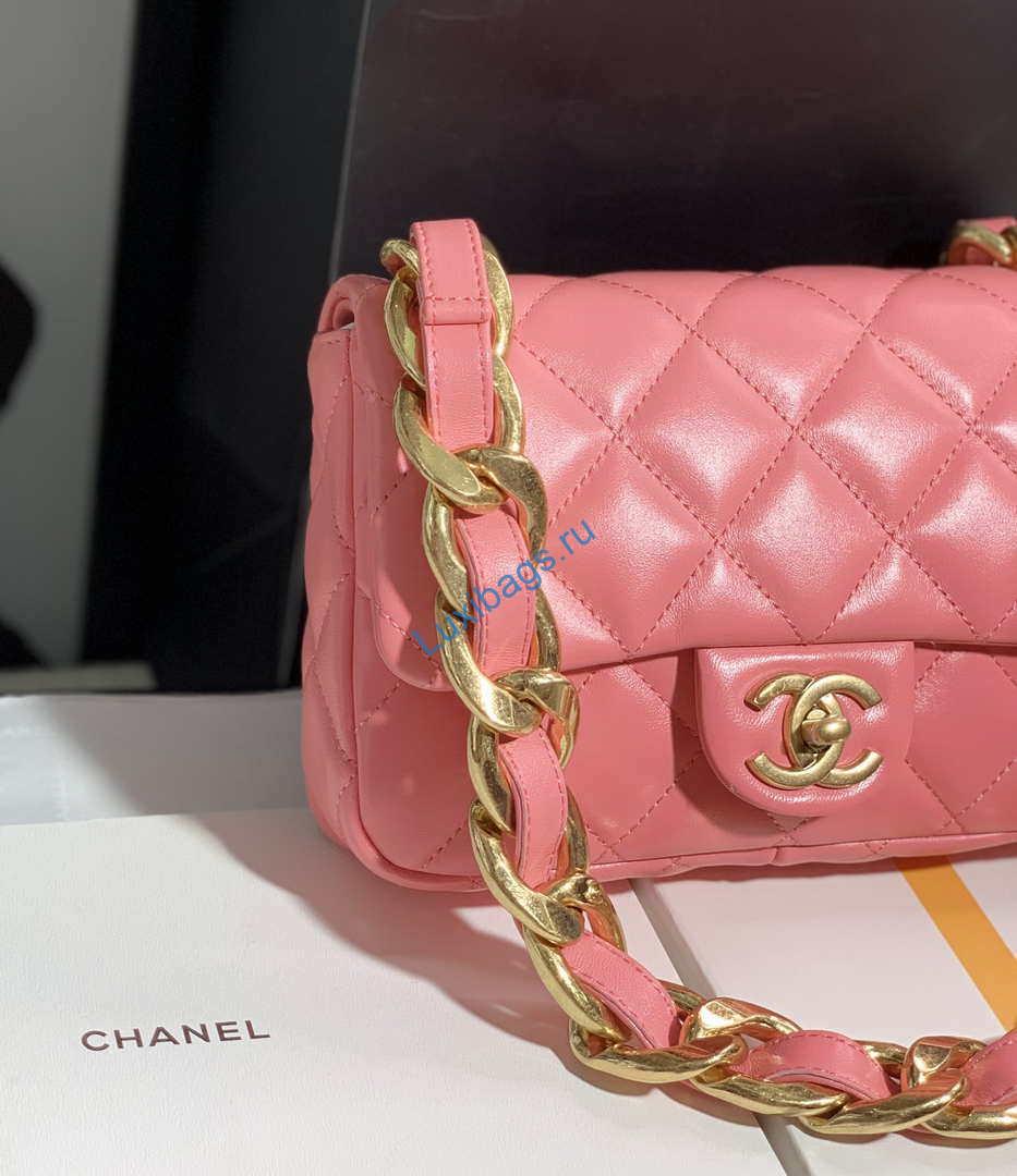 Chanel AS3214 Small Flap Bag Lambskin Gold-Tone Metal Pink | chanel as3213 small flap bag lambskin gold tone metal 032