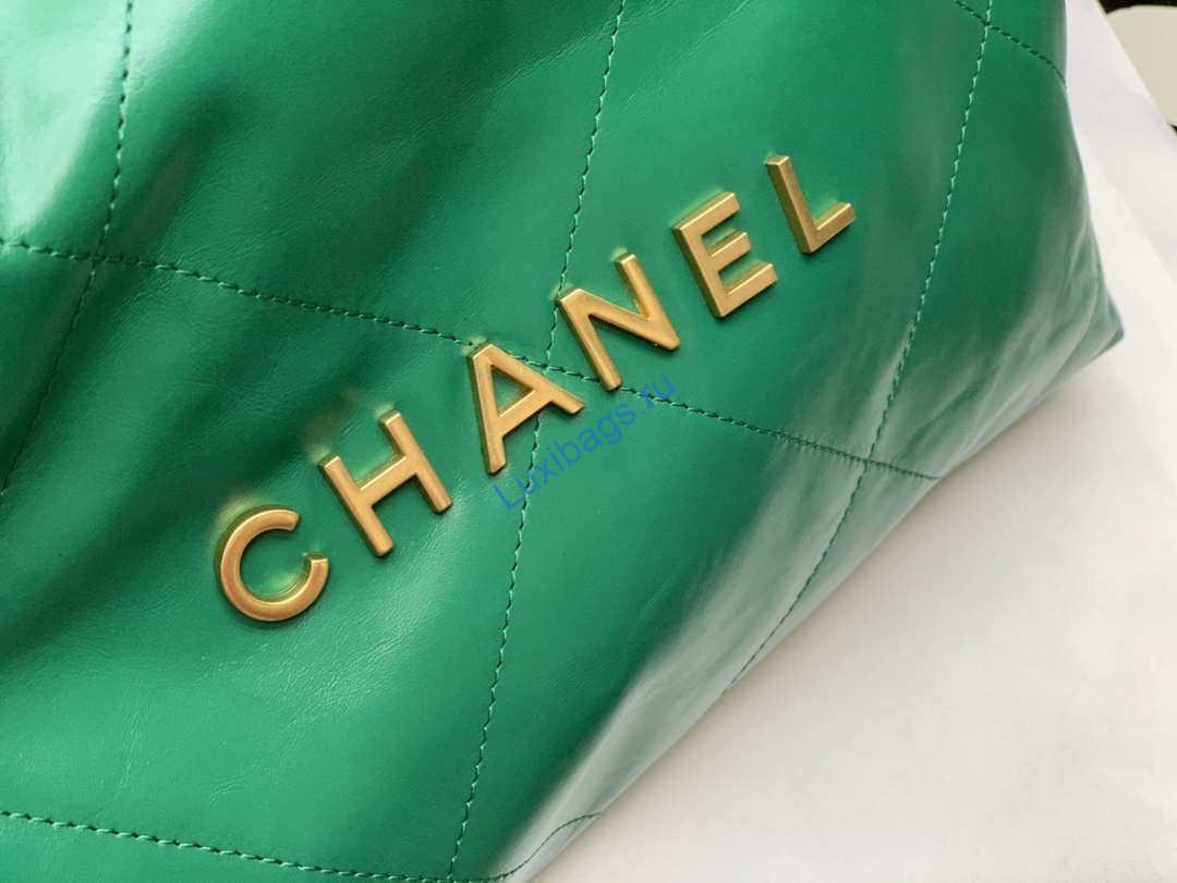 Chanel AS3260 22 Small Handbag Shiny Calfskin Green Gold Metal | chanel as3260 22 small handbag metallic calfskin 032