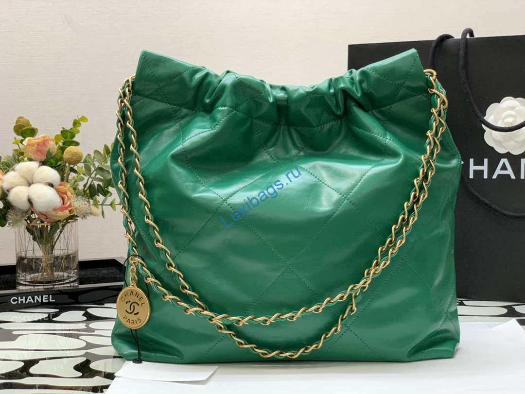 Chanel AS3260 22 Small Handbag Shiny Calfskin Green Gold Metal | chanel as3260 22 small handbag metallic calfskin 035