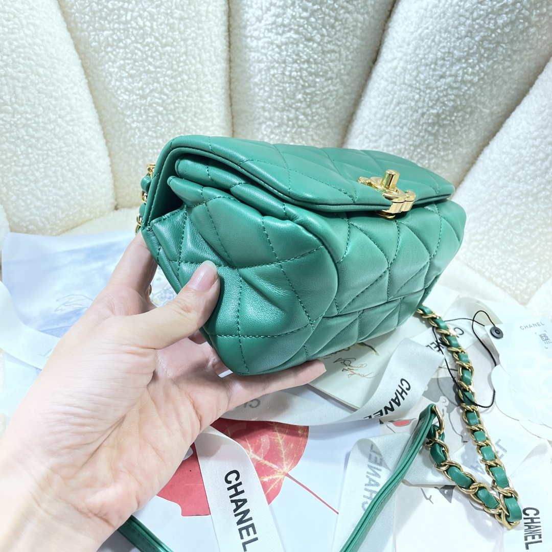 Chanel AS3365 Mini Flap Bag 17cm Lambskin Green | chanel as3365 mini flap bag 17cm lambskin green 002