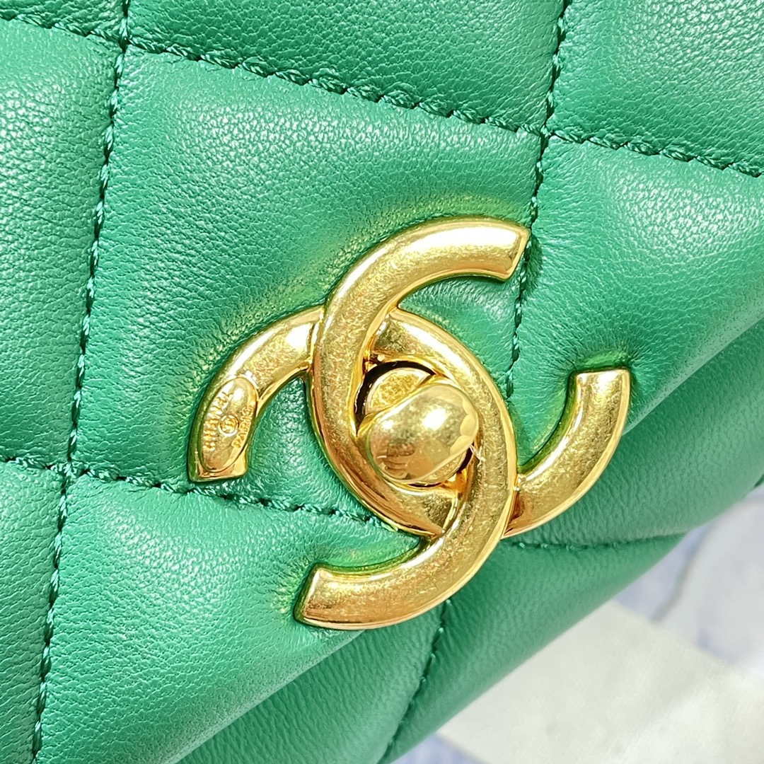 Chanel AS3365 Mini Flap Bag 17cm Lambskin Green | chanel as3365 mini flap bag 17cm lambskin green 006