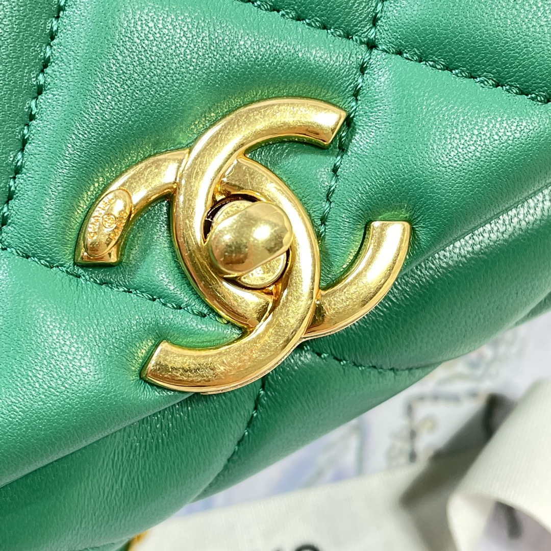 Chanel AS3366 Flap Bag 20cm Lambskin Green | chanel as3366 mini flap bag 20cm lambskin 034