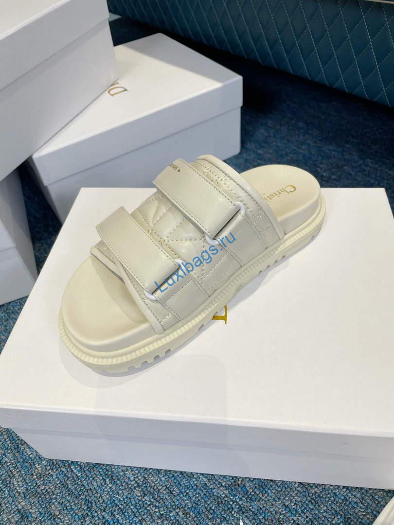 Dior Women's Shoes DIO(R) Evolution Slide Quilted Cannage KCQ716CQC White | dior womens shoes dior evolution slide quilted cannage kcq716cqc 007