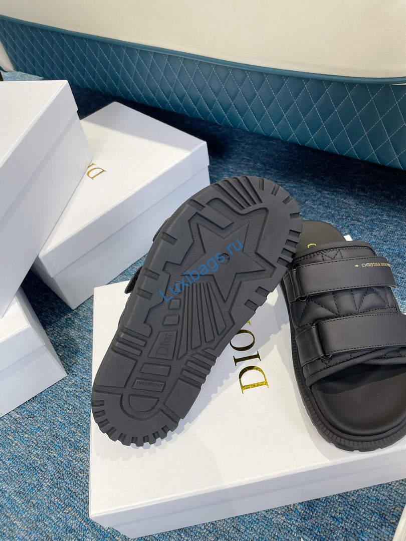 Dior Women's Shoes DIO(R) Evolution Slide Quilted Cannage KCQ716CQC Black | dior womens shoes dior evolution slide quilted cannage kcq716cqc 019