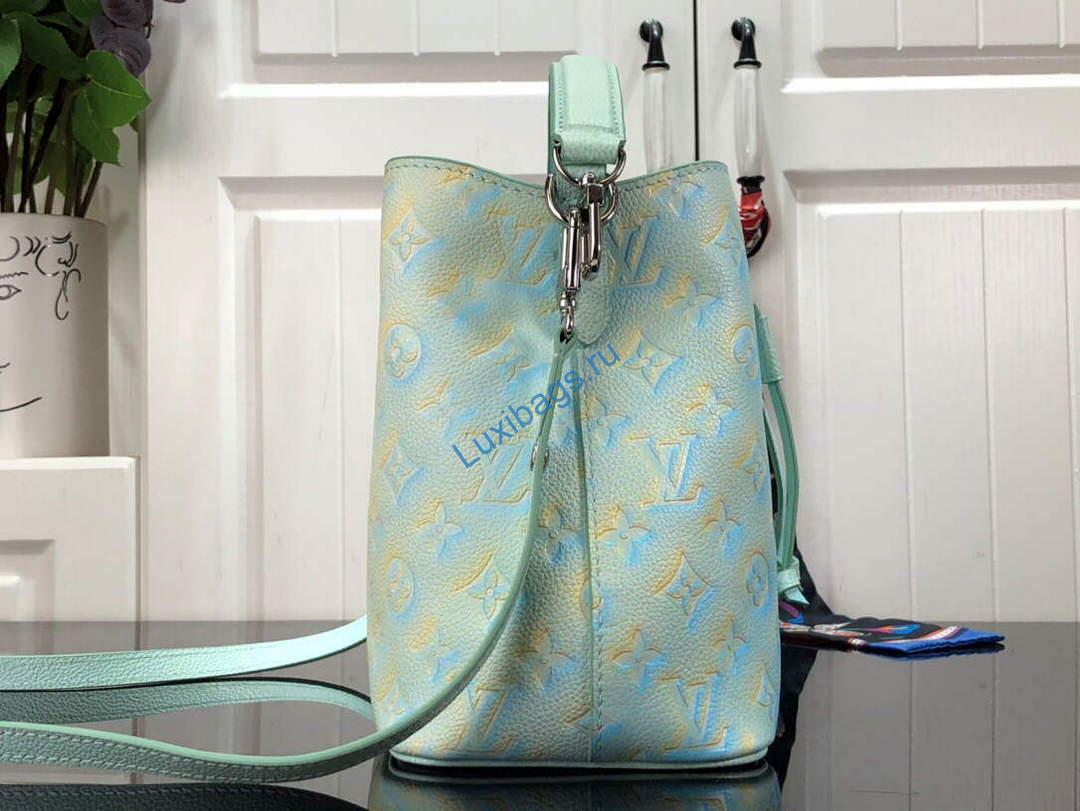 LV M46173 Louis Vuitton NÉONOÉ BB Bucket Bag Vert d'eau Green | lv m46173 louis vuitton neonoe bb bucket bag vert deau green 003