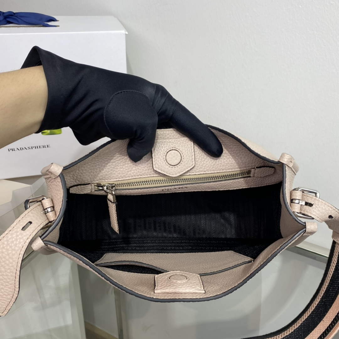 Prada Leather hobo bag 1BC073 In Pink | prada 1bc073 leather hobo bag in pink 8