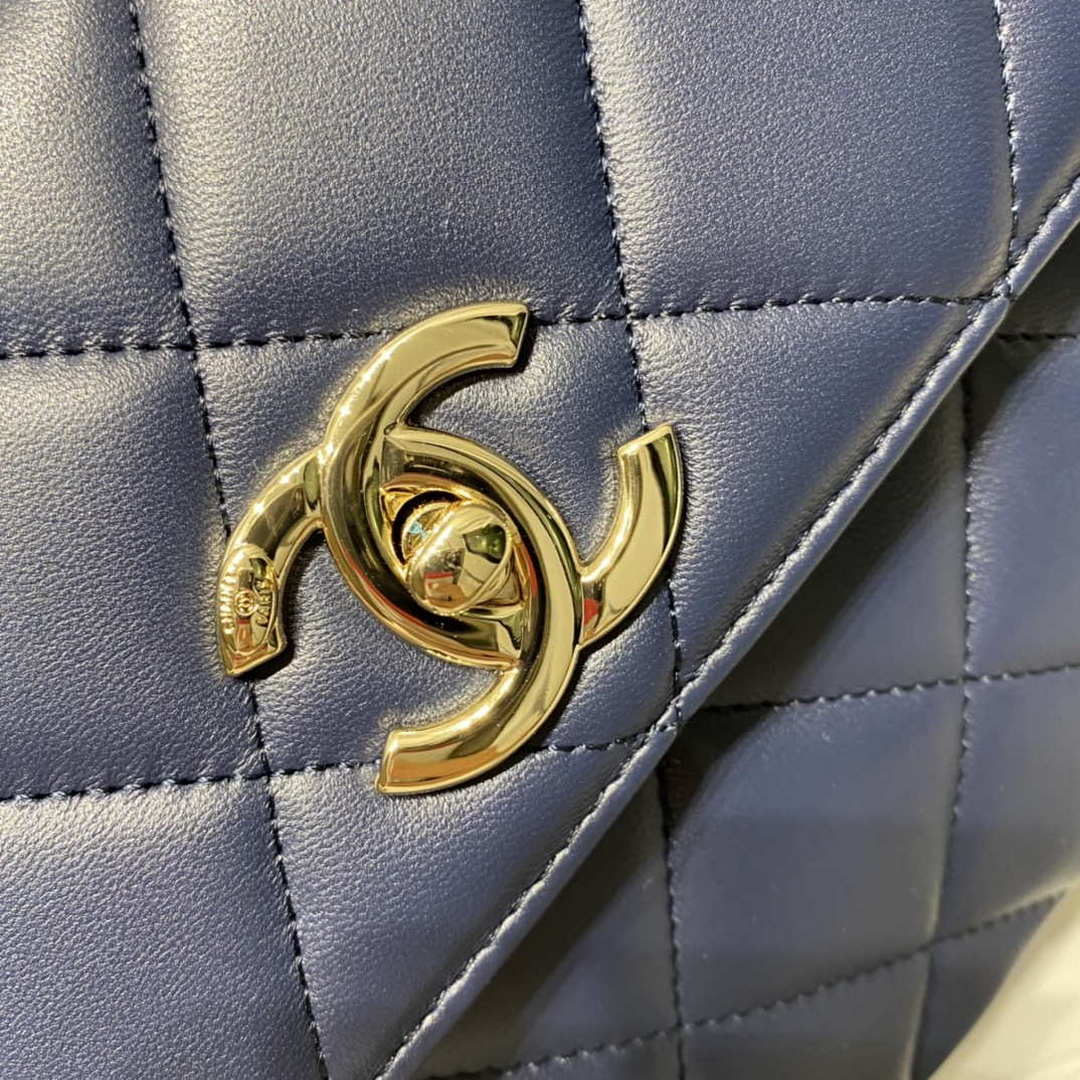 Chanel A92236 Flap Bag With Top Handle Lambskin & Gold-Tone Metal Navy Blue | chanel a92236 flap bag with top handle lambskin gold tone metal black 040