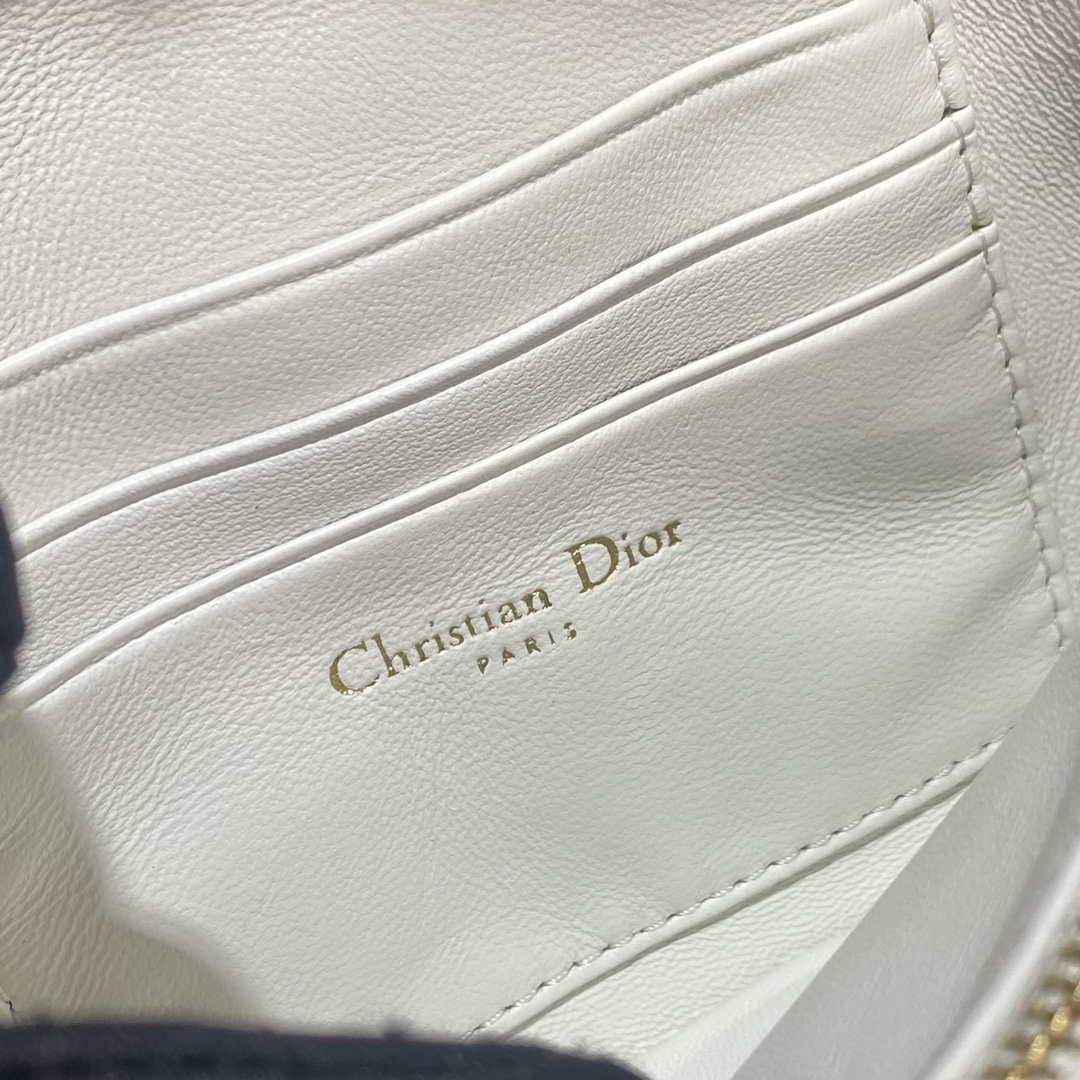 Dior S5135 Caro Macrocannage Pouch Latte Quilted Macrocannage Calfskin | dior caro macrocannage pouch latte quilted macrocannage calfskin 009
