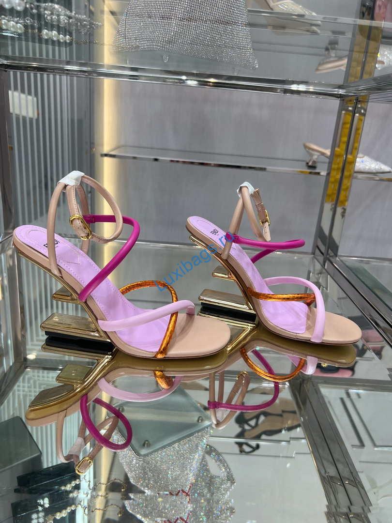Fendi 8X8274 First Pink nappa leather 95 mm high-heeled sandals | fendi 8x8274 first pink nappa leather 95 mm high heeled sandals 049